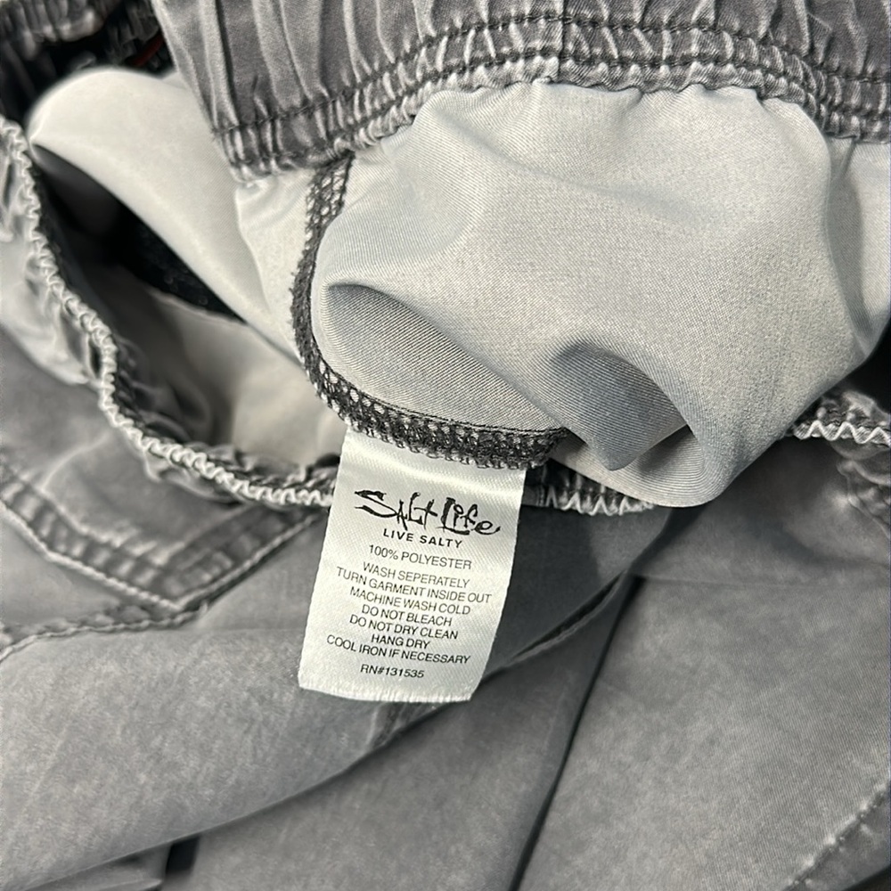 Salt Life Gray Swim Trunks Men’s Large | Sand-Washed Look | Elastic Waist - Picture 7 of 8